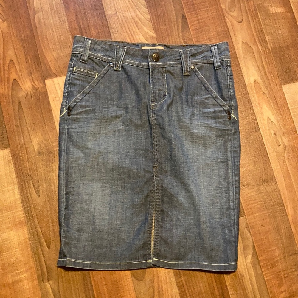 Yanuk blue jean skirt size 2